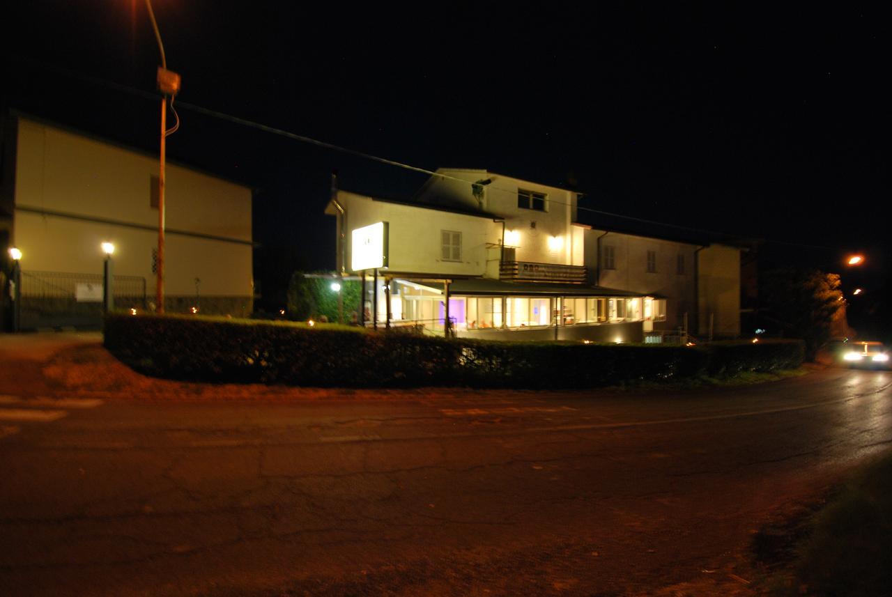 Hotel & Ristorante L'Angoletto In Selci Selci  Ngoại thất bức ảnh
